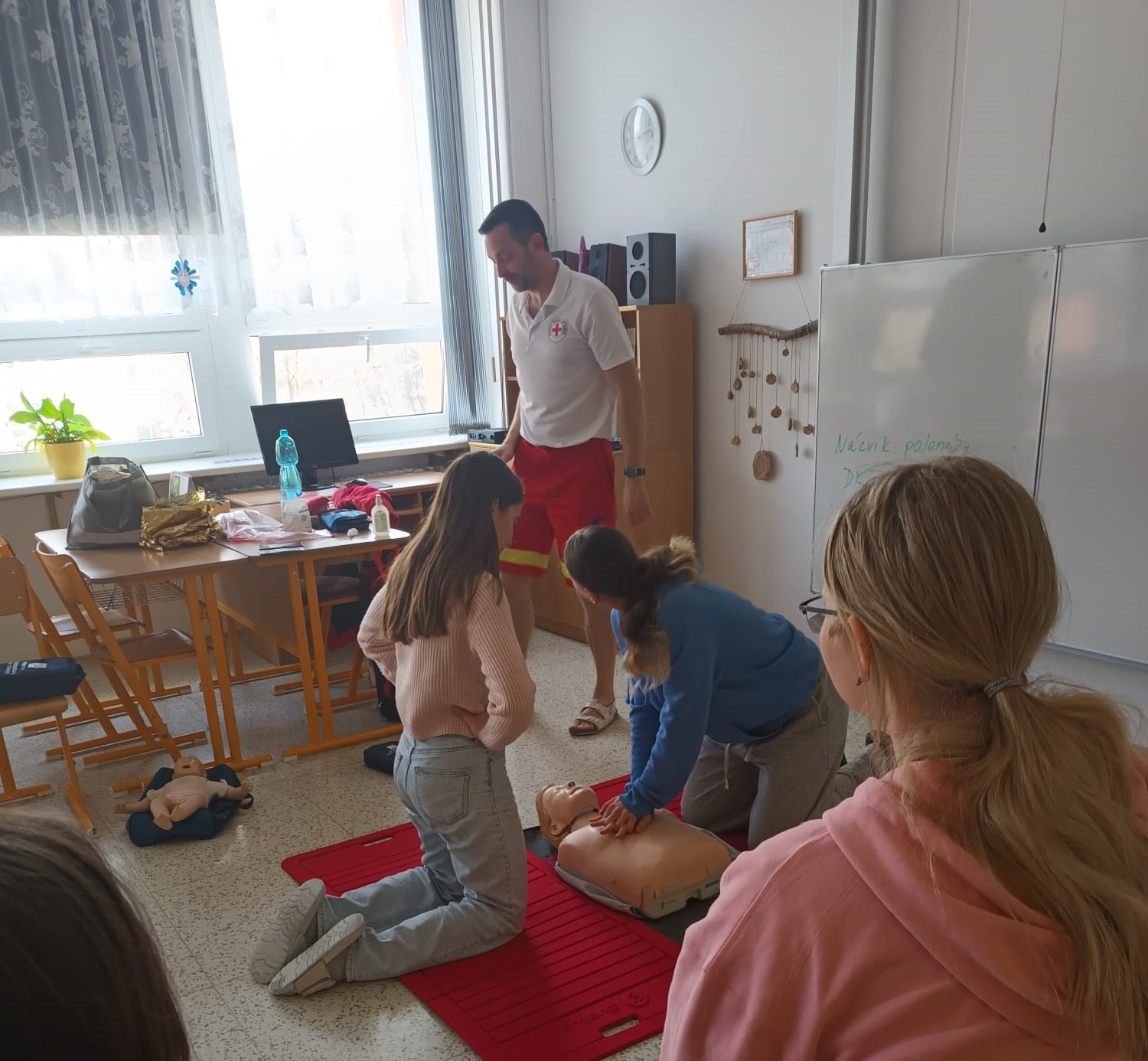 Programy první pomoci pro Základní a Střední školy fotografie