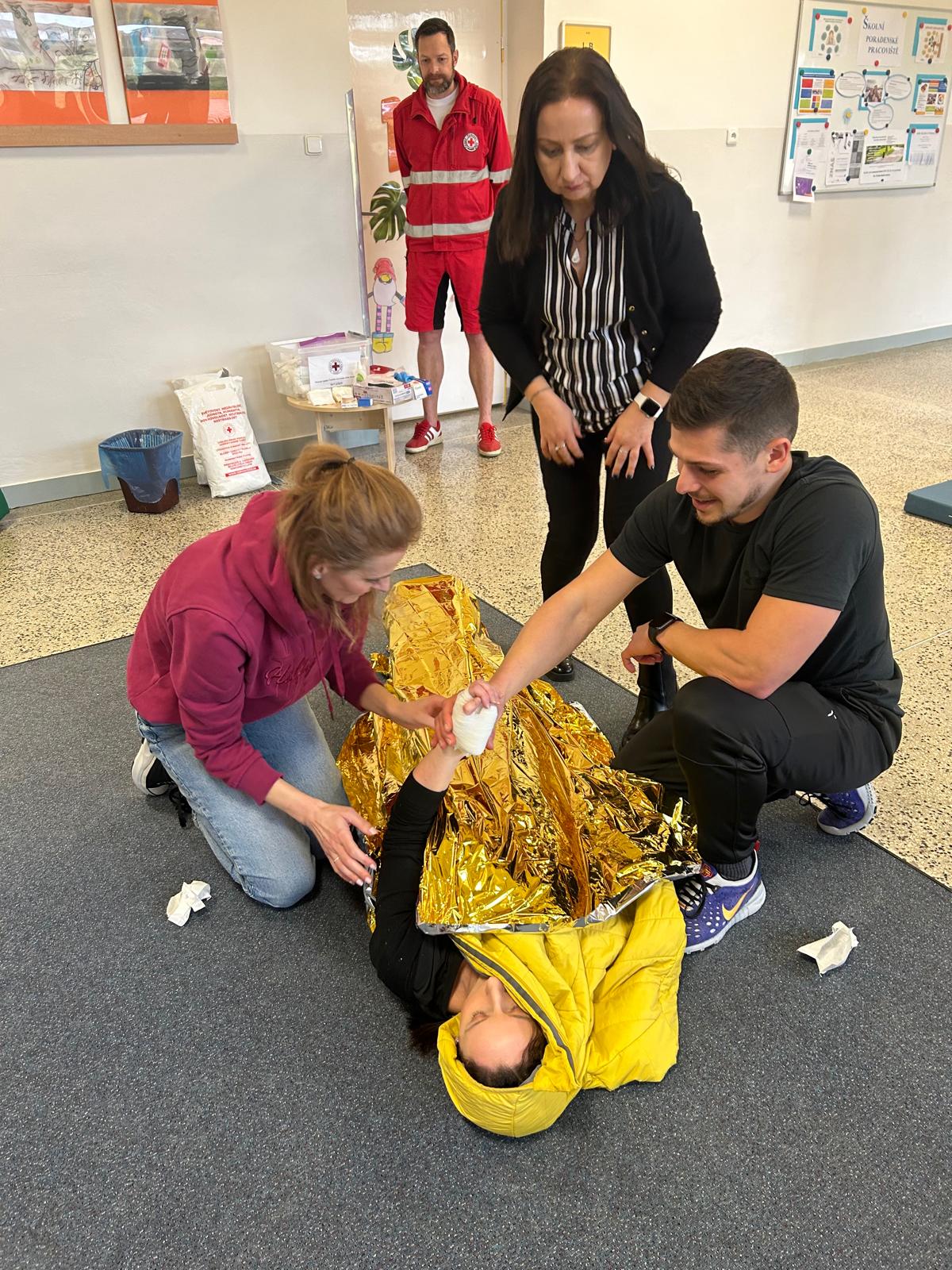 Kurzy PRVNÍ POMOCI pro pedagogy MŠ, ZŠ a SŠ fotografie